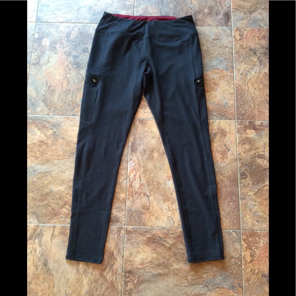 Maurice’s Leggings w Zip pockets